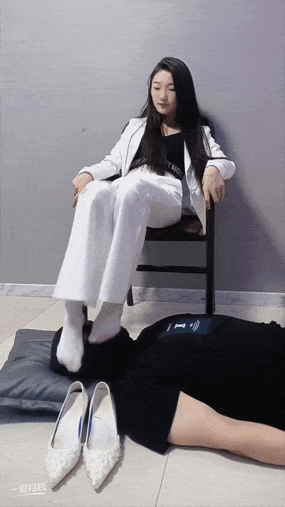 065854xx7l87x2x0lq2qlx.gif