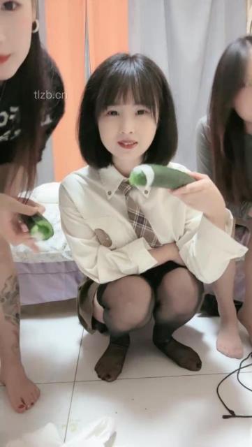 085624o098qu2uuu2khh60.jpg