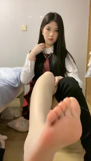 140346vgaxavt4axbmaeuz.jpg