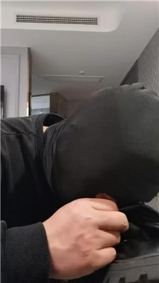 134437zis6lq8clicrjrcr.jpg