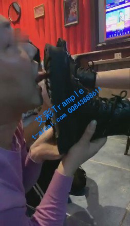192412uy4uzczny4llgizl.jpg