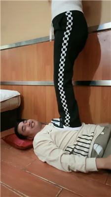 214403jy2thzxjthoojox1.jpg