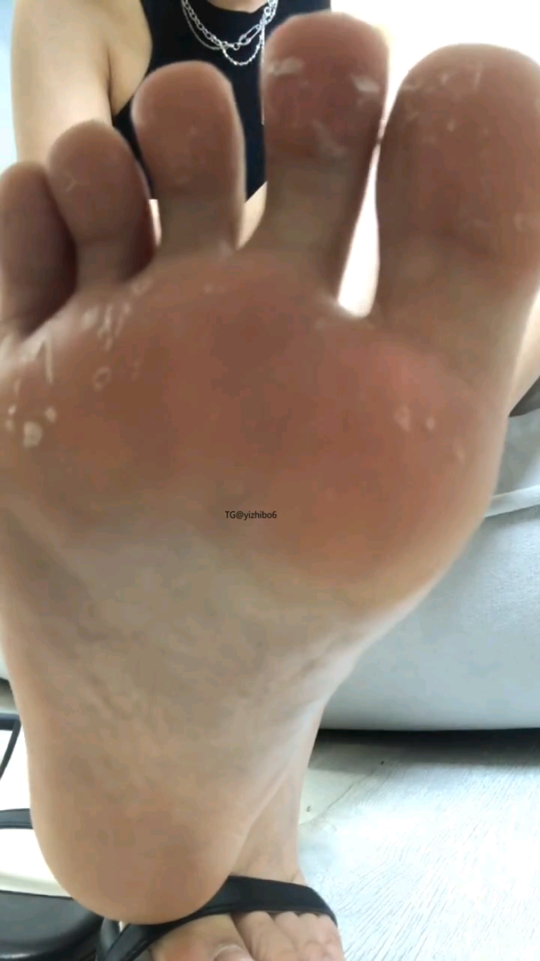1740985642518.jpg 1740985642518.jpg