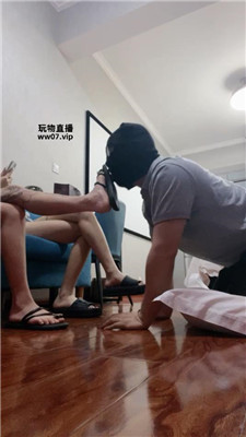 【小凤梨】双S-纹身小妹的脚下奴【双视角版】
