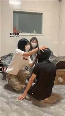 【女生也能很暴力】双S-精神小妹踢踹虐打