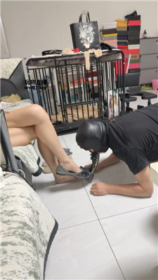 【蜜糖情侣】磕头求舔多双鞋-转胯鞭打
