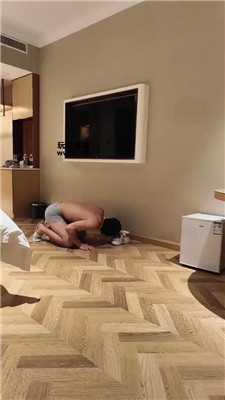 【syy】偷闻脏鞋的下场