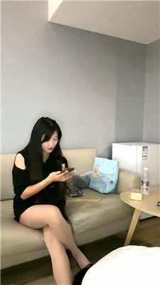 【可心】拴狗链强迫各种舔【上】