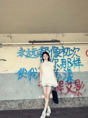 111059x4t7uaeut4gd2212.jpg
