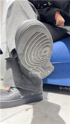 【黑心小魔女】滚进来挨骂    251102-6BP