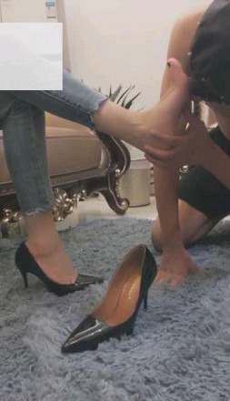 【调教视频】【宝爷li】清纯装足喂食