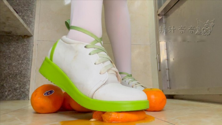 大桥cos鞋白丝踩橘子语音  JS251210~7BP