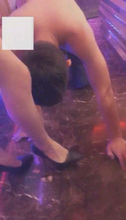 【调教视频】【芷晴女s】超级刺激！KTV极度羞辱下贱狗