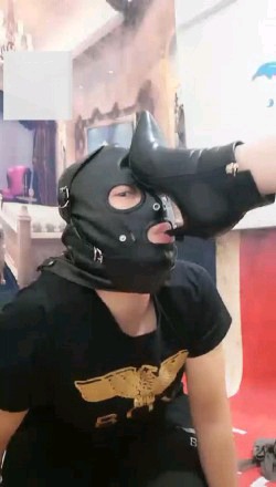 【调教视频】【熟女慧S】短靴黑丝内裤塞嘴调教