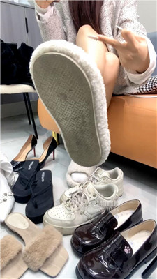 【小懿】跪舔脏鞋    251215-11BP