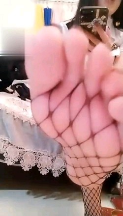 【调教视频】嘉小妈制服诱惑射到你们狗腿发软