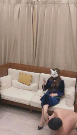 【调教视频】【妆主大大】心情不好随意玩狗，拿狗子重启