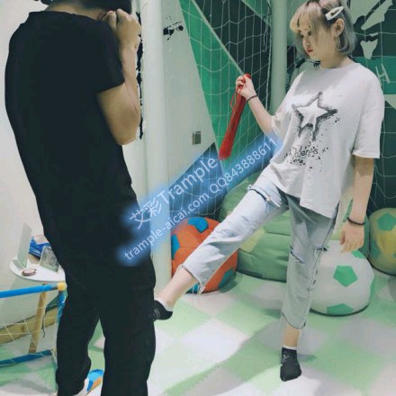 【调教视频】【冰冰女王s】主题影院暴力踢蛋 碎蛋专题