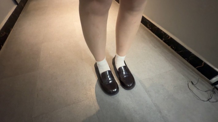 【睹物丝拍】安妮制服踩踢猥琐店长  ACYC-5225BP