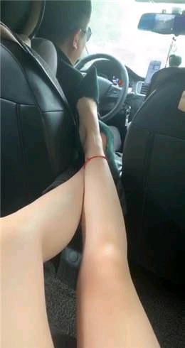 女S打车诱惑文文M