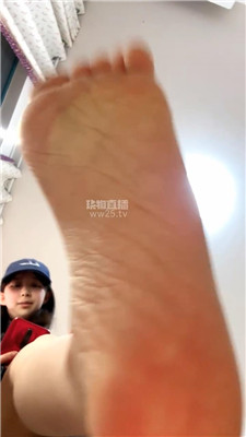 【暴暴】白袜裸足黑丝    260318-32BP