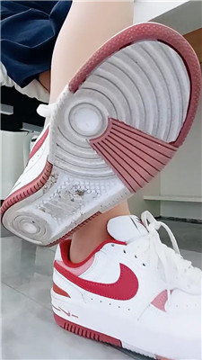 【依甜】儿子下药和同学轮J骚妈    260321-29BP