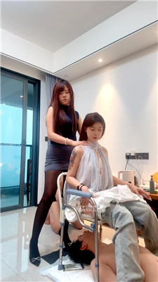 【uus】情侣奴 奴下奴超羞辱场