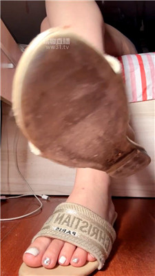 【咬猫】王八老婆夜场陪酒小姐    260330-33BP