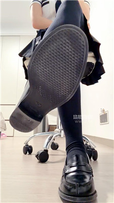 【小歆sama】过膝袜小皮鞋羞辱    260406-37BP