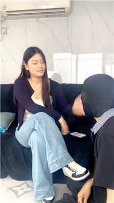女生也能很暴力3825