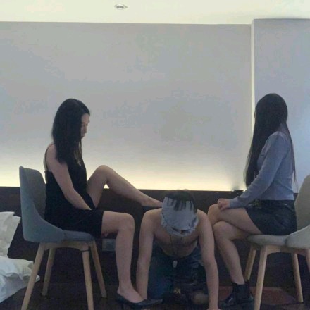 伊茜鸢葵双女王