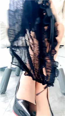 【依甜】妈妈玩弄偷内裤和丝袜的儿子    260626-28BP