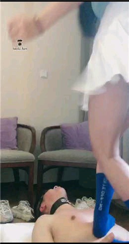 上海悠悠S双女调足控